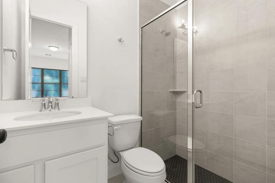 Brynlee II G Bathroom 3