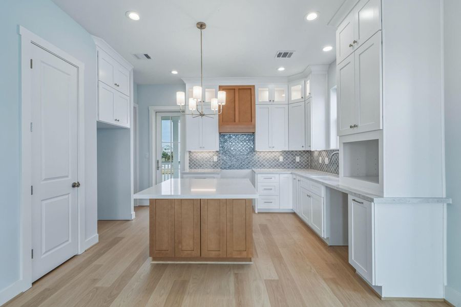 Furnished interior view inside a new home in , Galveston (Image 9).