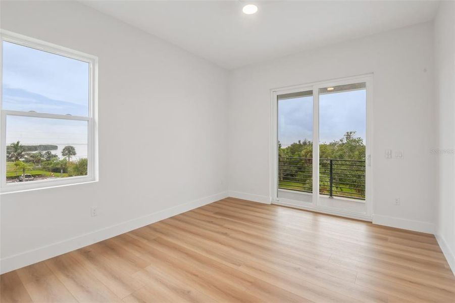 Spacious, unfurnished interior of a new home in , Tarpon Springs (Image 48). Spacious, unfurnished interior of a new home in , Tarpon Springs (Image 48).