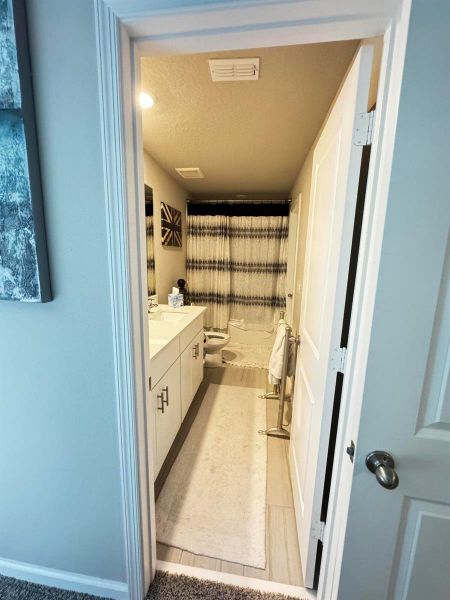 2nd bathroom 2nd bathroom