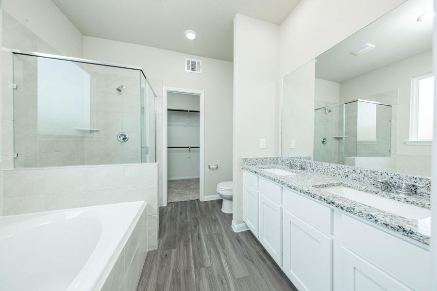 Furnished interior view inside a new home in Ridgeland Hills, Willis (Image 8).