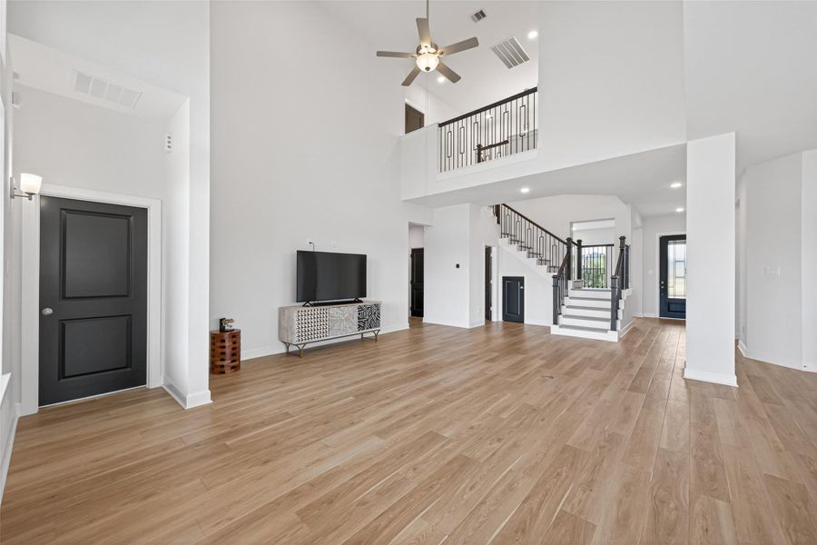 Spacious, unfurnished interior of a new home in Dunham Pointe 65' Homesites, Cypress (Image 23). Spacious, unfurnished interior of a new home in Dunham Pointe 65' Homesites, Cypress (Image 23).