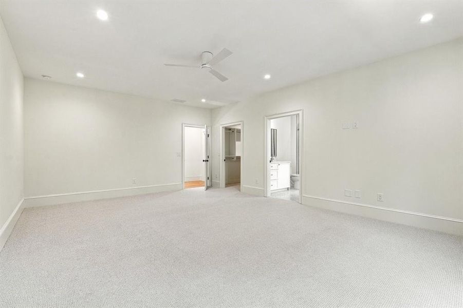 Spacious, unfurnished interior of a new home in , Roswell (Image 77).
