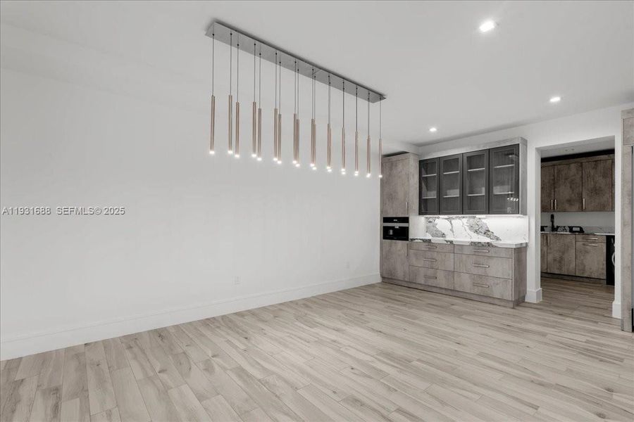 Spacious, unfurnished interior of a new home in , Naples (Image 23).