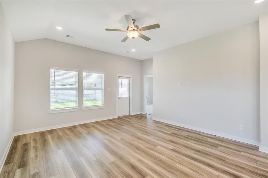Spacious, unfurnished interior of a new home in Emberly, Beasley (Image 15).
