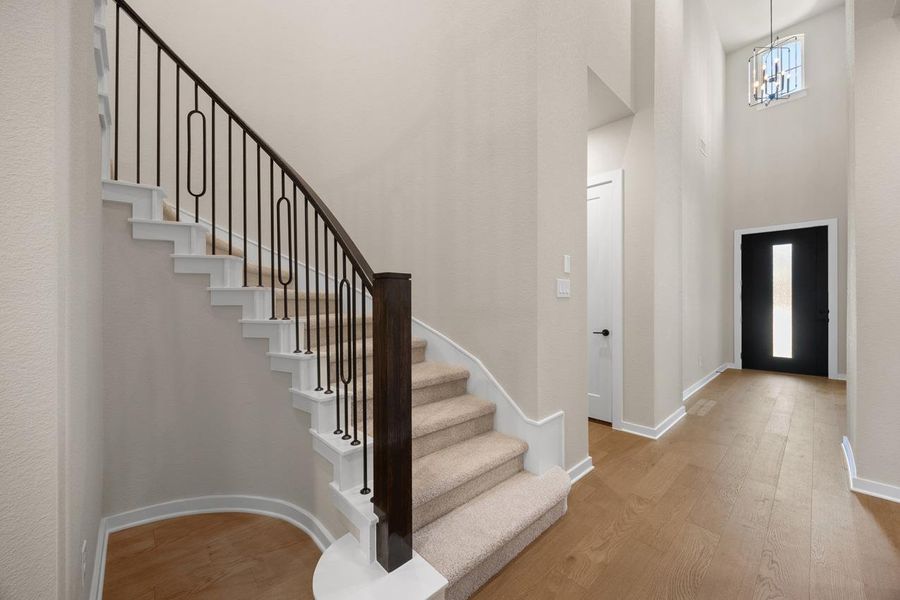 Spacious, unfurnished interior of a new home in Santa Rita Ranch, Liberty Hill (Image 17).