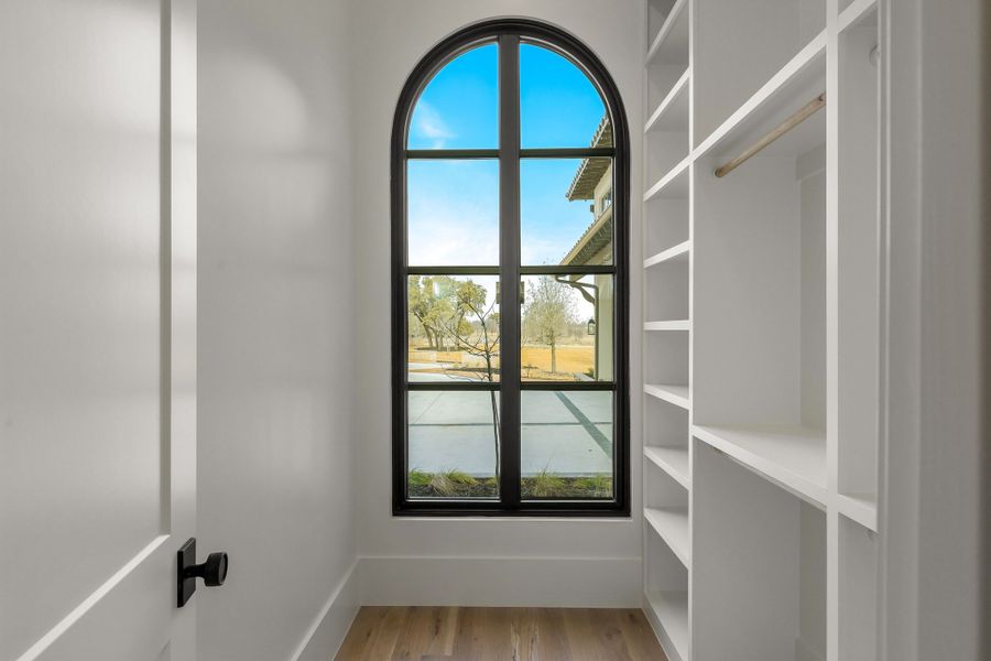 Spacious, unfurnished interior of a new home in Fleming Pointe, Fort Worth (Image 41). Spacious, unfurnished interior of a new home in Fleming Pointe, Fort Worth (Image 41).
