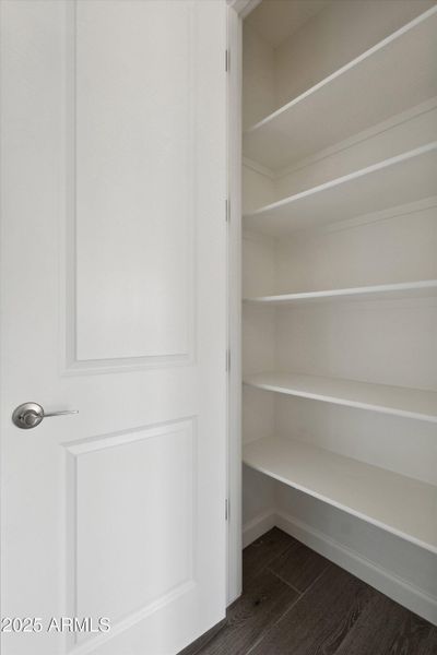 1,658 Linen Closet - 192 1,658 Linen Closet - 192