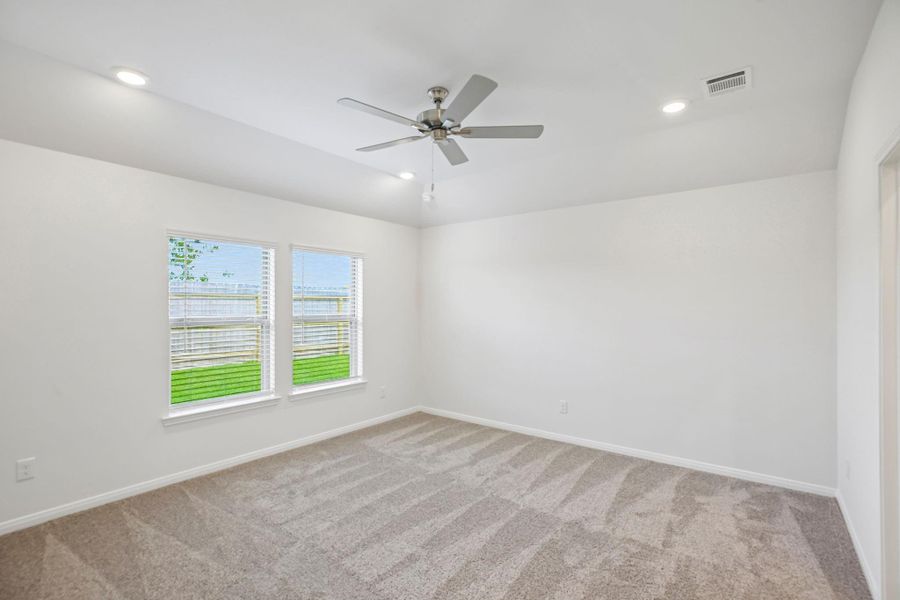 Spacious, unfurnished interior of a new home in , Dayton (Image 36).