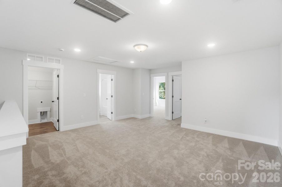 Spacious, unfurnished interior of a new home in Blythe Mill Townhomes, Waxhaw (Image 21). Spacious, unfurnished interior of a new home in Blythe Mill Townhomes, Waxhaw (Image 21).