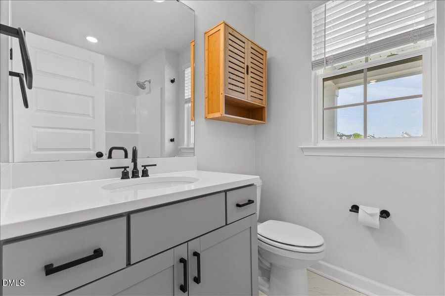 23-33 Pear Blossom Pkwy