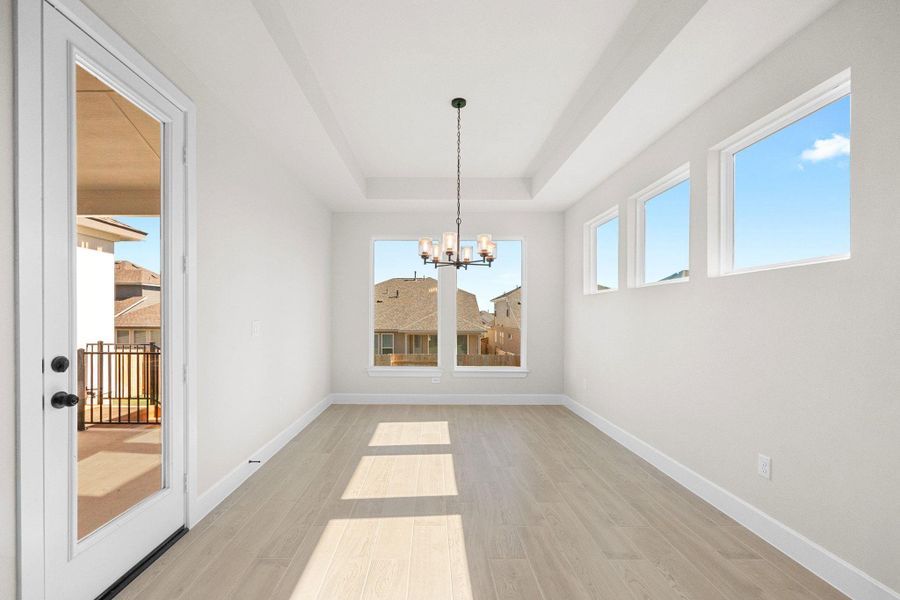 Spacious, unfurnished interior of a new home in Nolina, Georgetown (Image 18).