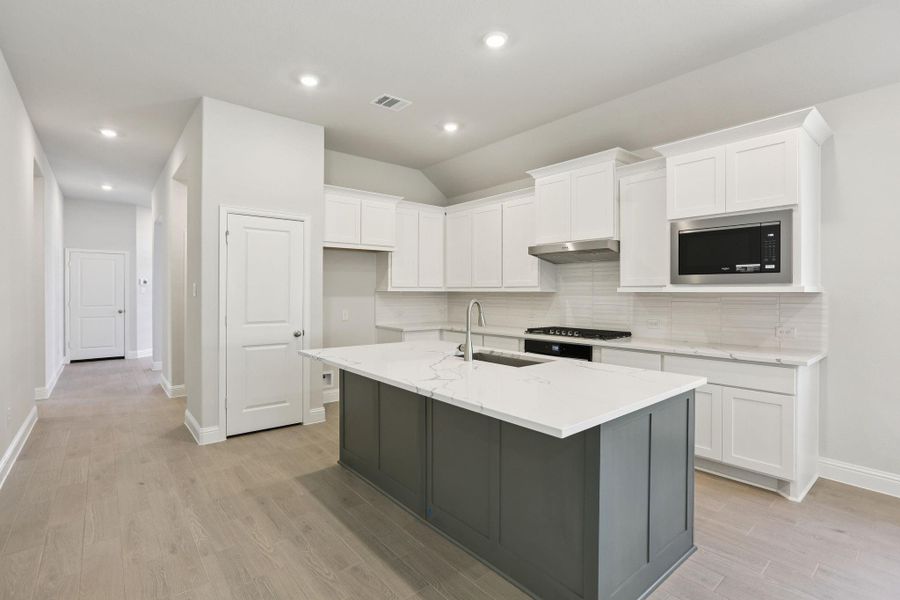 Furnished interior view inside a new home in Woodhavyn 40', Magnolia (Image 13).