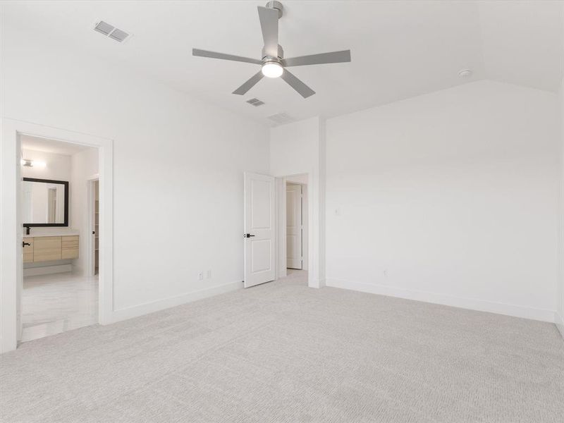 Spacious, unfurnished interior of a new home in Royal Court, Little Elm (Image 26). Spacious, unfurnished interior of a new home in Royal Court, Little Elm (Image 26).