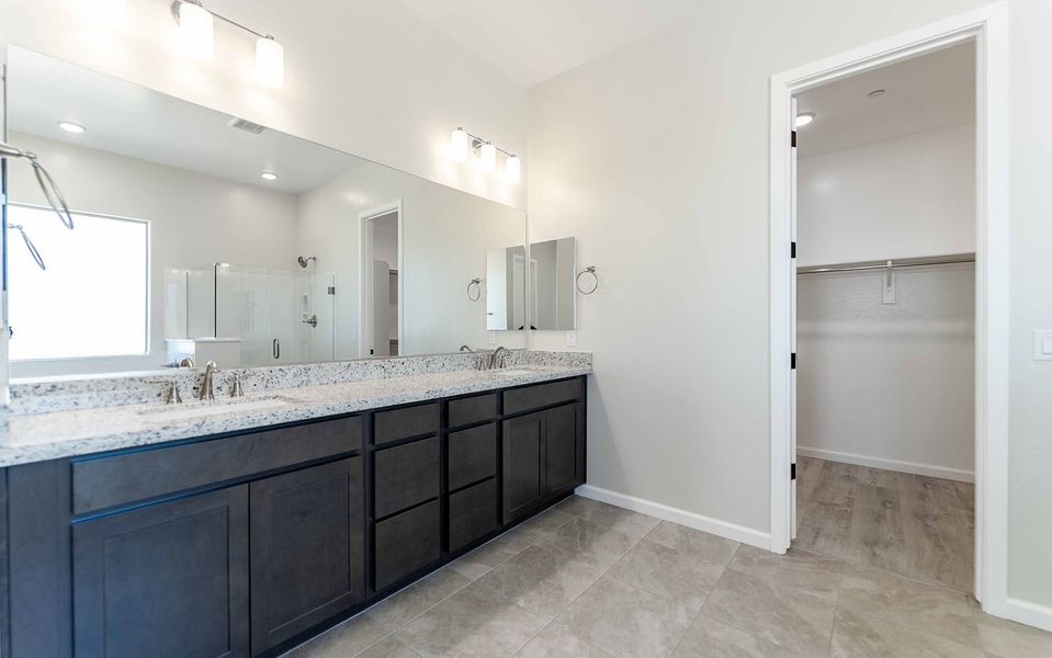 Furnished interior view inside a new home in Heritage Pointe, Chino Valley (Image 7).