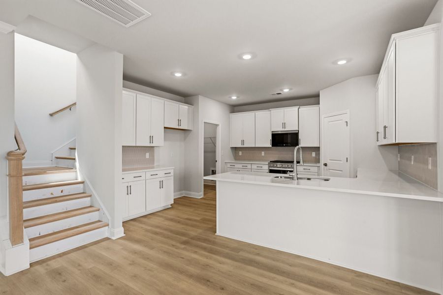 4br New Home in Seneca, SC.  - Slide 8