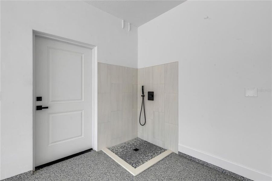 Image 93 of a home in .