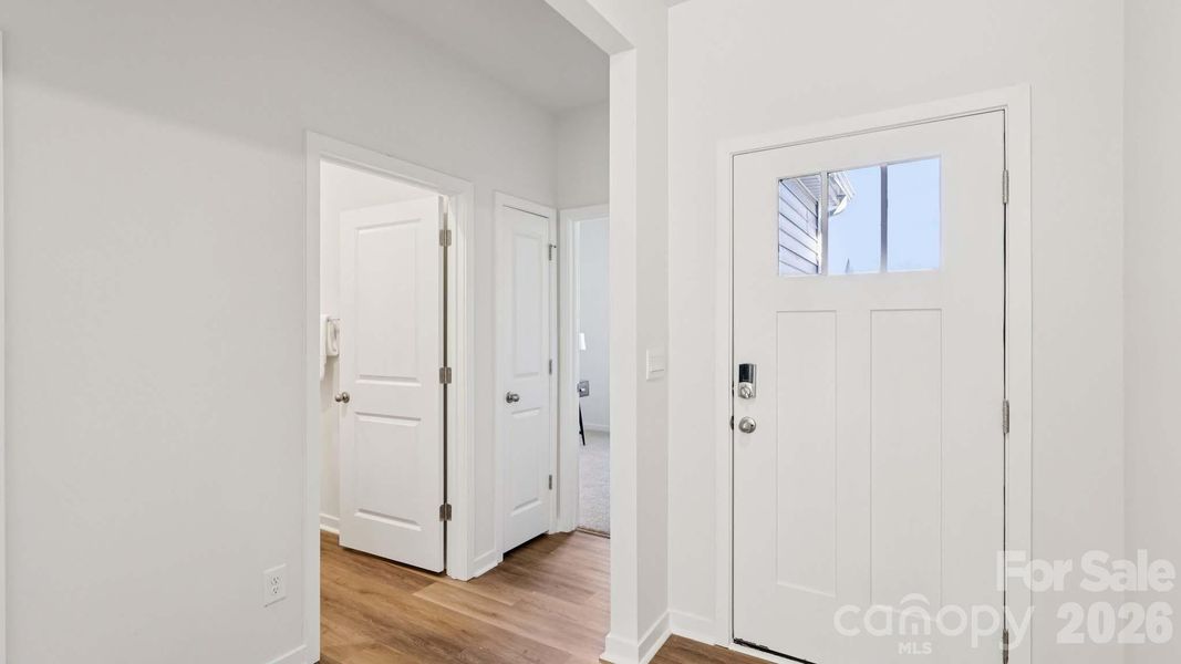 Spacious, unfurnished interior of a new home in Stanton, Richburg (Image 19).