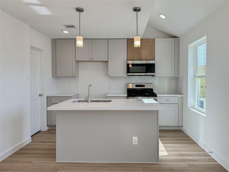 Furnished interior view inside a new home in , Conroe (Image 8).