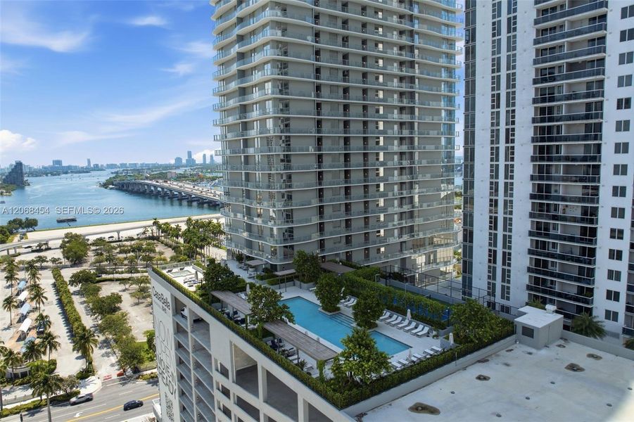 Condo located in Miami, FL showcasing its design and architecture (Image 30). Condo located in Miami, FL showcasing its design and architecture (Image 30).