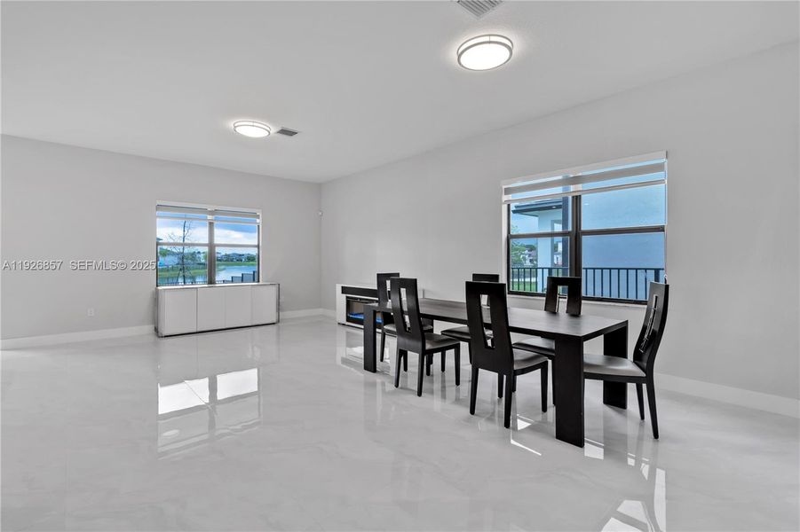 Furnished interior view inside a new home in , Miramar (Image 15).