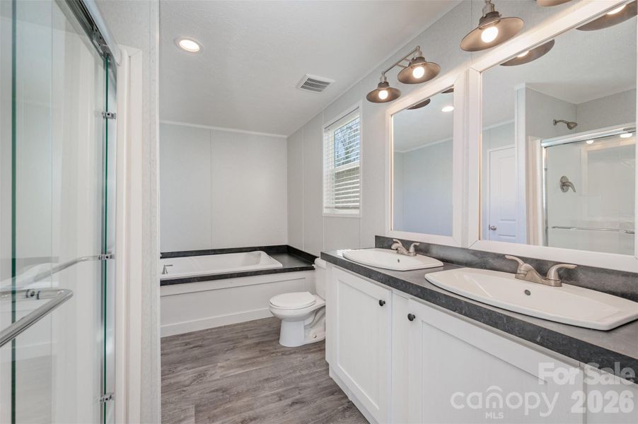 Furnished interior view inside a new home in , Shelby (Image 7).