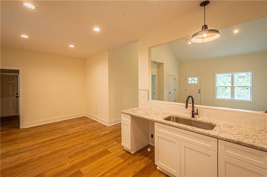 Furnished interior view inside a new home in , Dahlonega (Image 5).