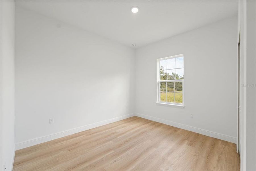 Spacious, unfurnished interior of a new home in , Ocala (Image 23).