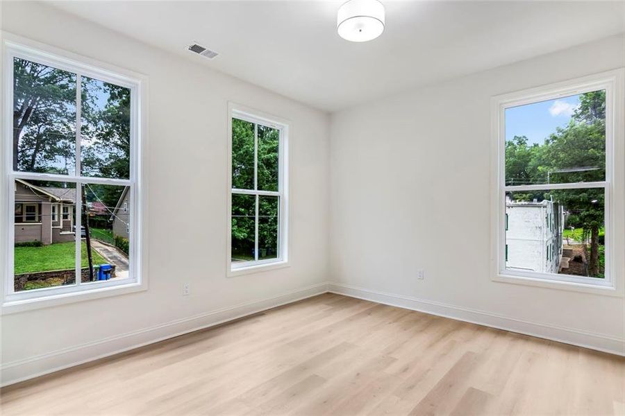 Spacious, unfurnished interior of a new home in , Atlanta (Image 20). Spacious, unfurnished interior of a new home in , Atlanta (Image 20).