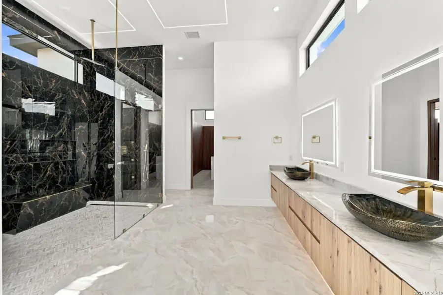 Furnished interior view inside a new home in , San Antonio (Image 58).