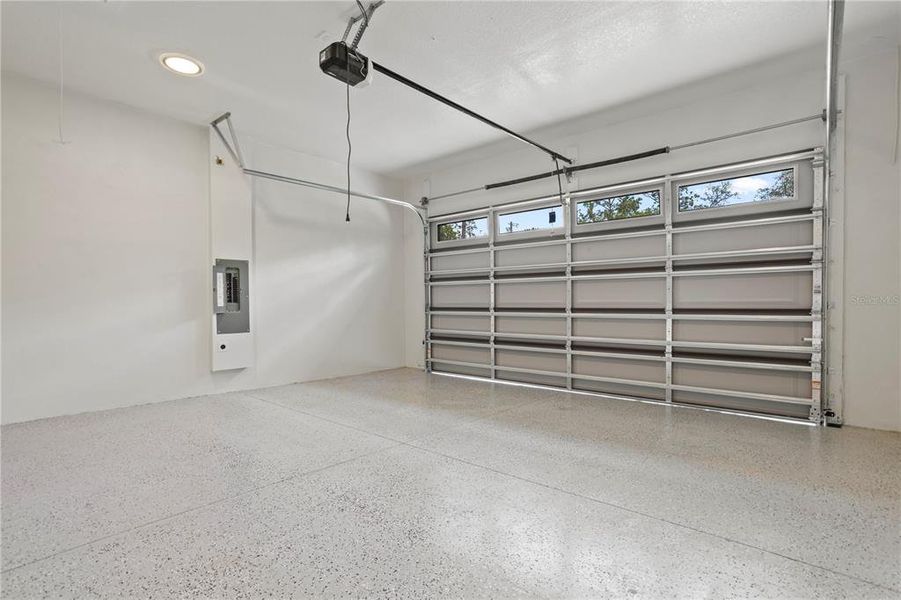 Spacious, unfurnished interior of a new home in , Eustis (Image 39).