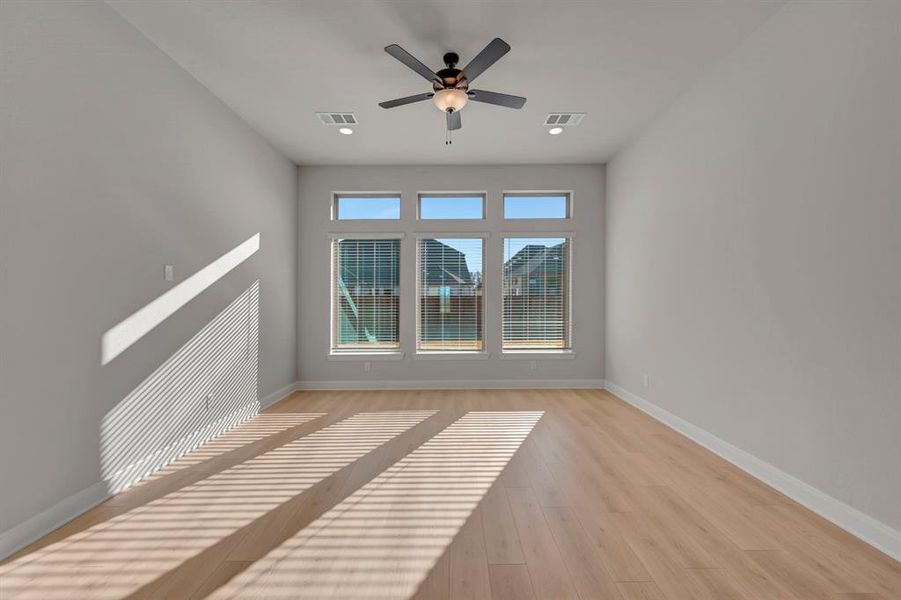 Spacious, unfurnished interior of a new home in Mantua Point Classics, Van Alstyne (Image 36).