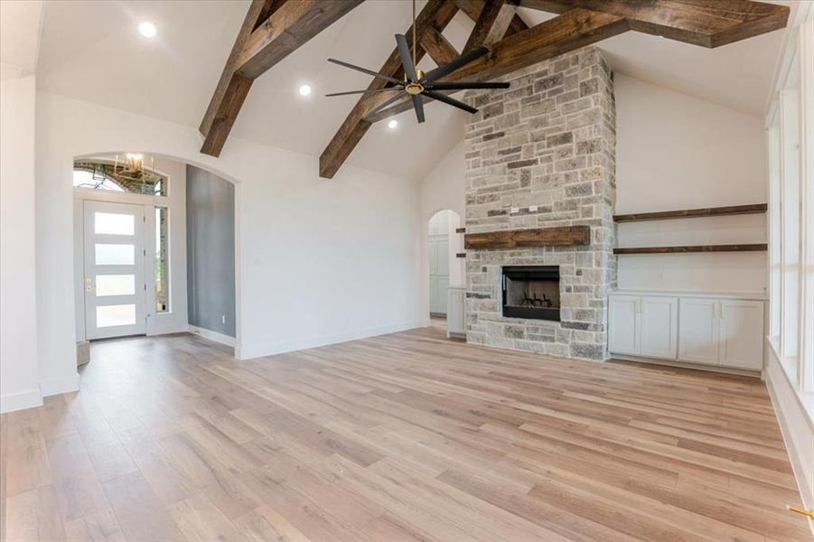 Spacious, unfurnished interior of a new home in , Granbury (Image 18). Spacious, unfurnished interior of a new home in , Granbury (Image 18).