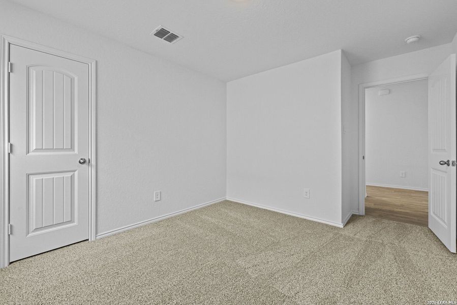 Spacious, unfurnished interior of a new home in Arroyo Ranch, Seguin (Image 16). Spacious, unfurnished interior of a new home in Arroyo Ranch, Seguin (Image 16).
