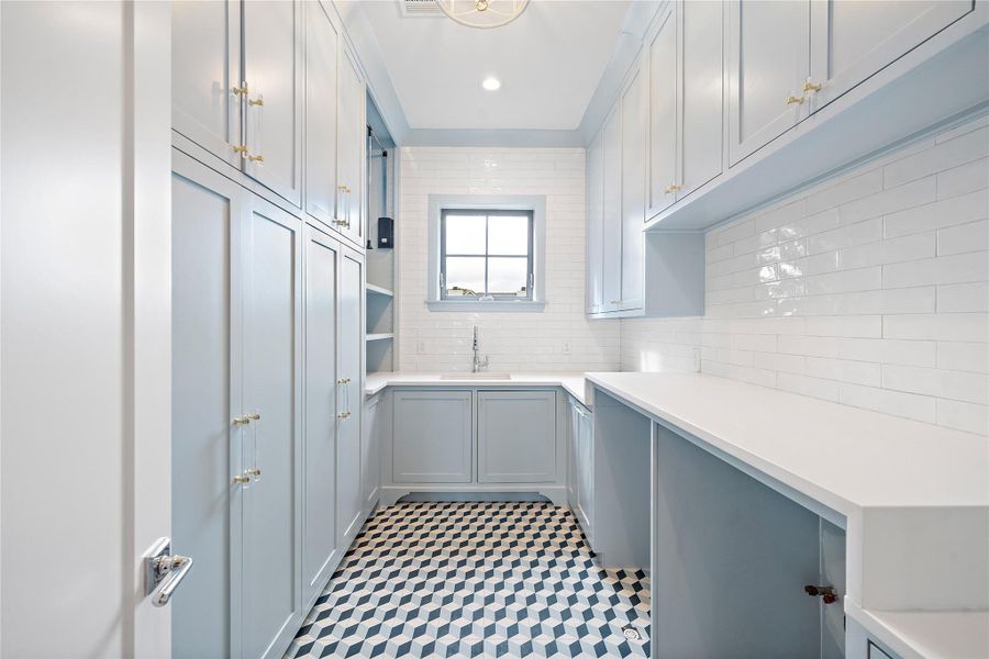 Furnished interior view inside a new home in , Houston (Image 7).