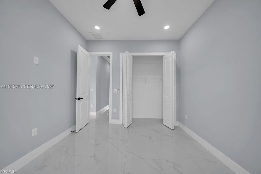 Spacious, unfurnished interior of a new home in , Lehigh Acres (Image 20).