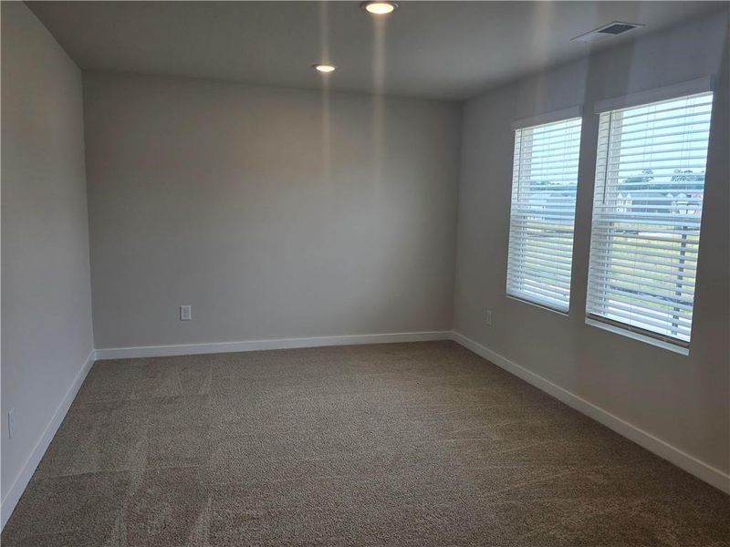Spacious, unfurnished interior of a new home in Southern Hills, McDonough (Image 23).