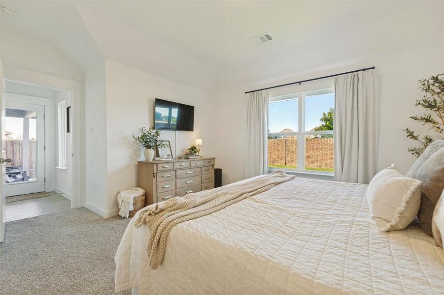 Furnished interior view inside a new home in Walden Pond, Forney (Image 12). Furnished interior view inside a new home in Walden Pond, Forney (Image 12).