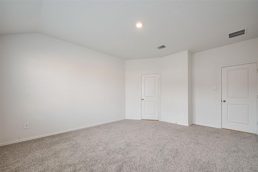 Spacious, unfurnished interior of a new home in Tamarron, Fulshear (Image 46). Spacious, unfurnished interior of a new home in Tamarron, Fulshear (Image 46).