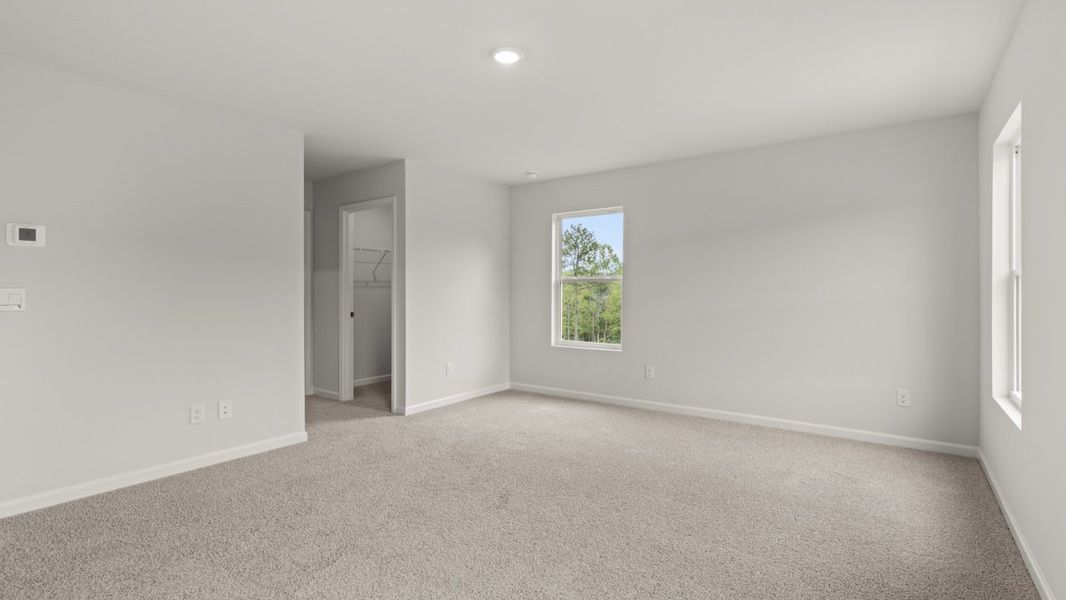 Representative unfurnished interior of a home built from the Green by D.R. Horton in Aurora Creek, Dallas (Image 24).