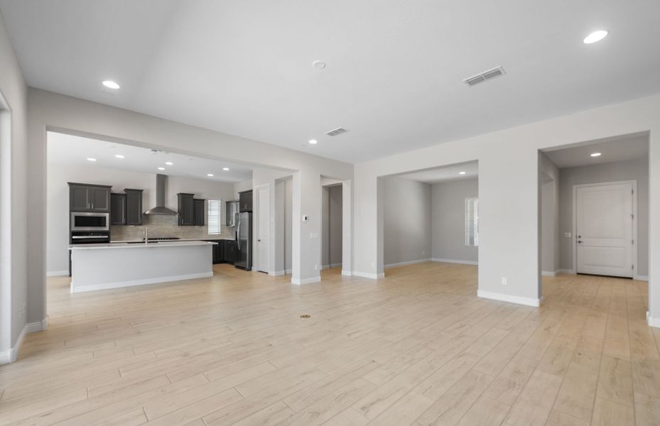 Spacious, unfurnished interior of a new home in Harvest - Enchantment Series, Queen Creek (Image 18). Spacious, unfurnished interior of a new home in Harvest - Enchantment Series, Queen Creek (Image 18).