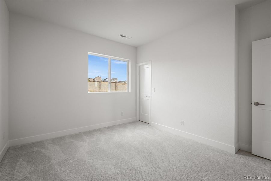 Spacious, unfurnished interior of a new home in Trailside at Cottonwood Creek, Colorado Springs (Image 23).