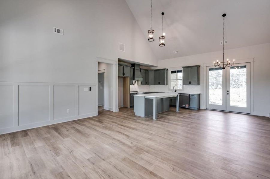 Spacious, unfurnished interior of a new home in , Dallas (Image 23).