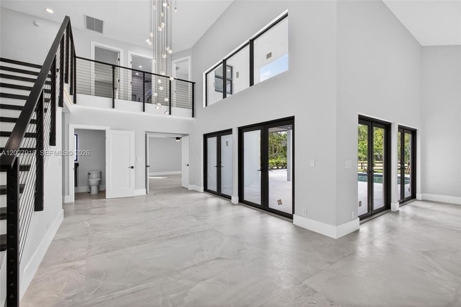 Spacious, unfurnished interior of a new home in , Palm Beach Gardens (Image 80).