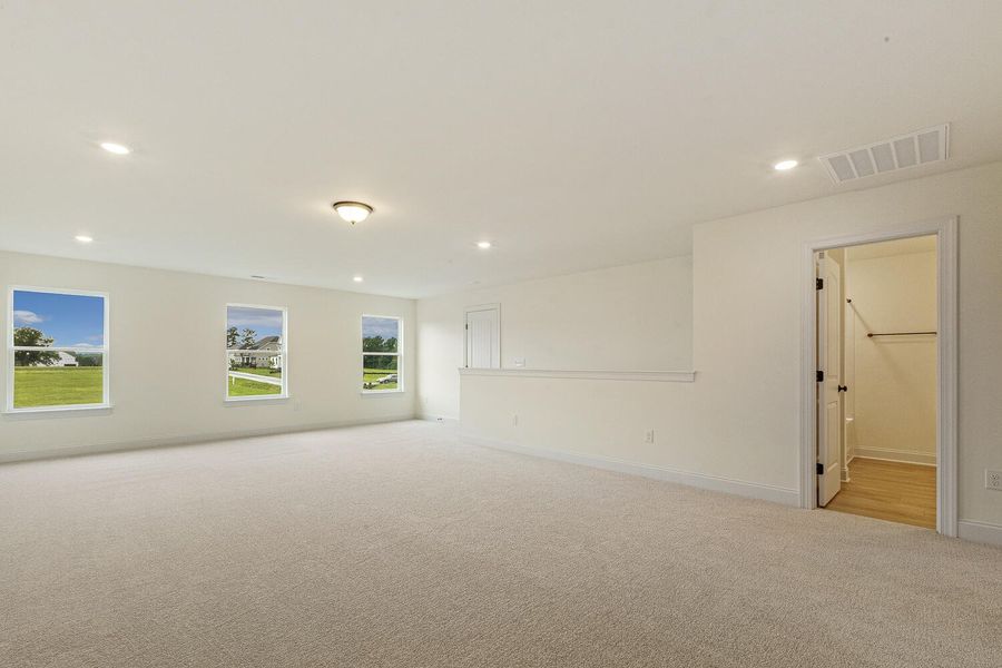 Spacious, unfurnished interior of a new home in Berea Farms, Four Oaks (Image 34).