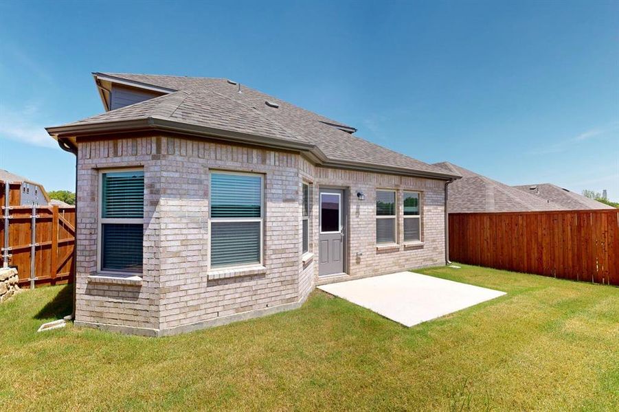 Front exterior of a new home in ValleyBrooke, Mesquite, TX, highlighting curb appeal (Image 16). Front exterior of a new home in ValleyBrooke, Mesquite, TX, highlighting curb appeal (Image 16).