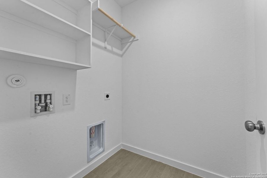 Spacious, unfurnished interior of a new home in Hightop Ridge, Converse (Image 29).