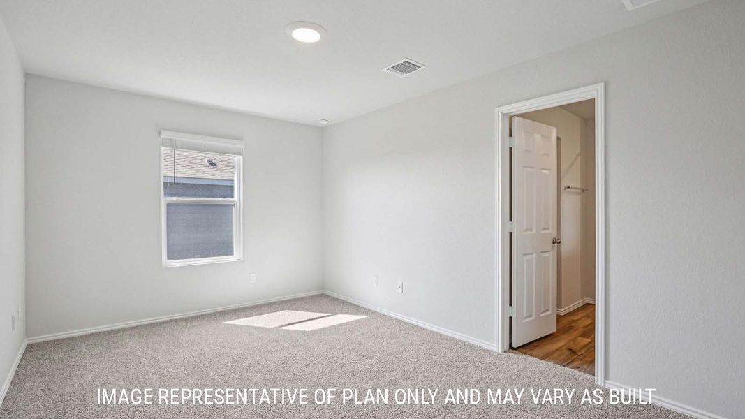 Spacious, unfurnished interior of a new home in The Villages at Schwertner Ranch, Jarrell (Image 18).