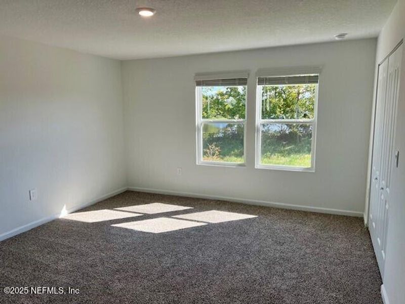 Spacious, unfurnished interior of a new home in Corsair, Middleburg (Image 21).