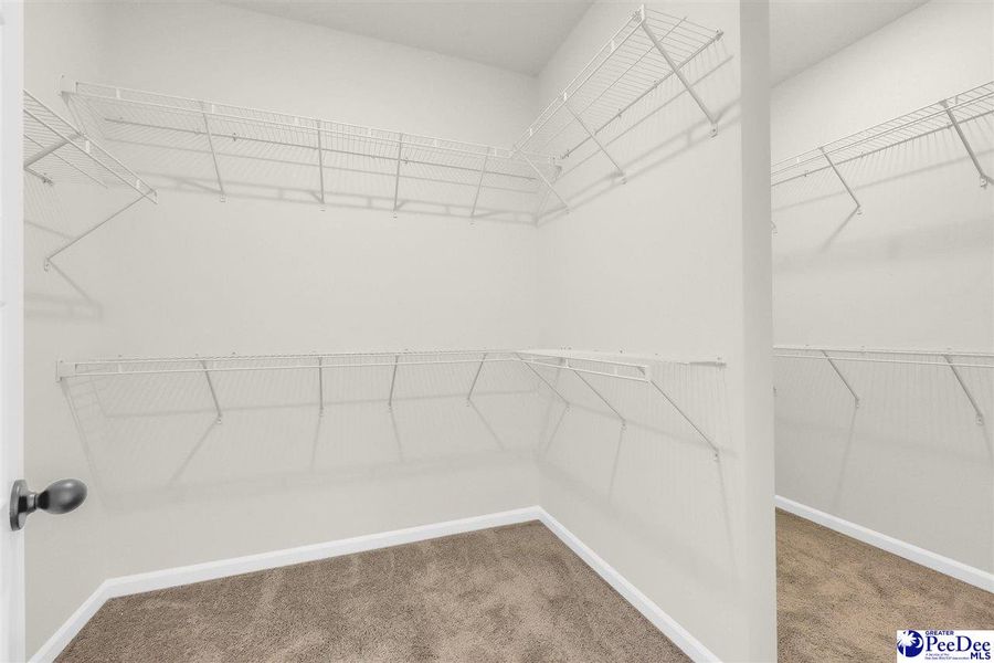 Spacious, unfurnished interior of a new home in Spring Haven, Florence (Image 27).